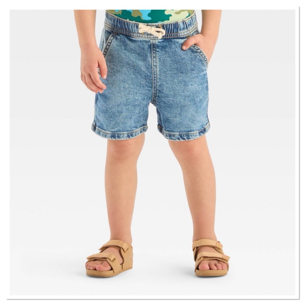 Boys Above The Knee Pull On Denim Shorts
Cat & Jack